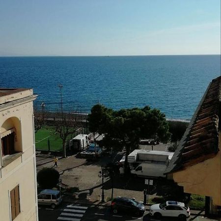 Brasca Amalfi Rosa Canina มินอริ ภายนอก รูปภาพ